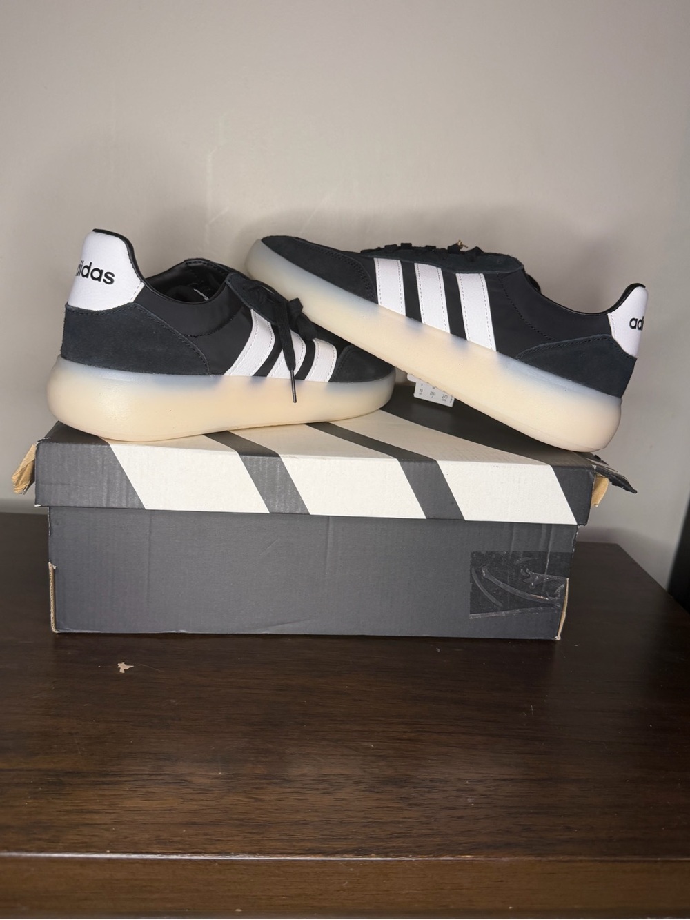 adidas Men's Black and White Low-Top Sneakers